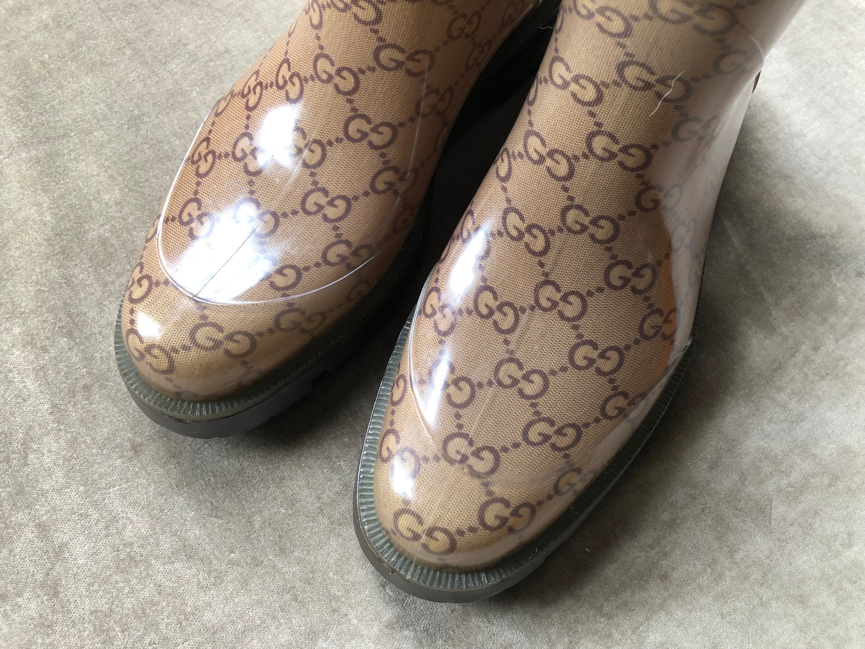 Auth GUCCI GG Logo Print Beige Olive Rubber Rain Boots