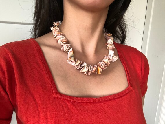 Chunky Natural Seashell Pooka Shell Graduated Sho… - image 9