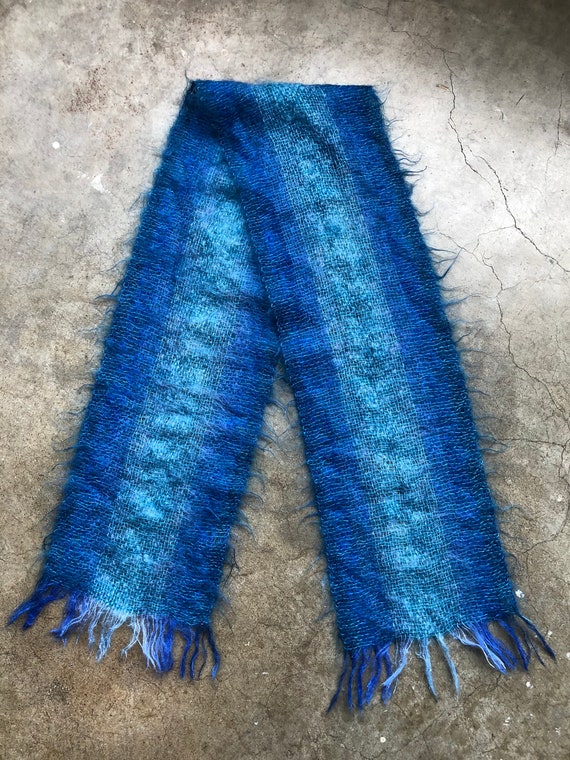 Stunning Vintage Soft Fuzzy Mohair Woven Winter N… - image 3