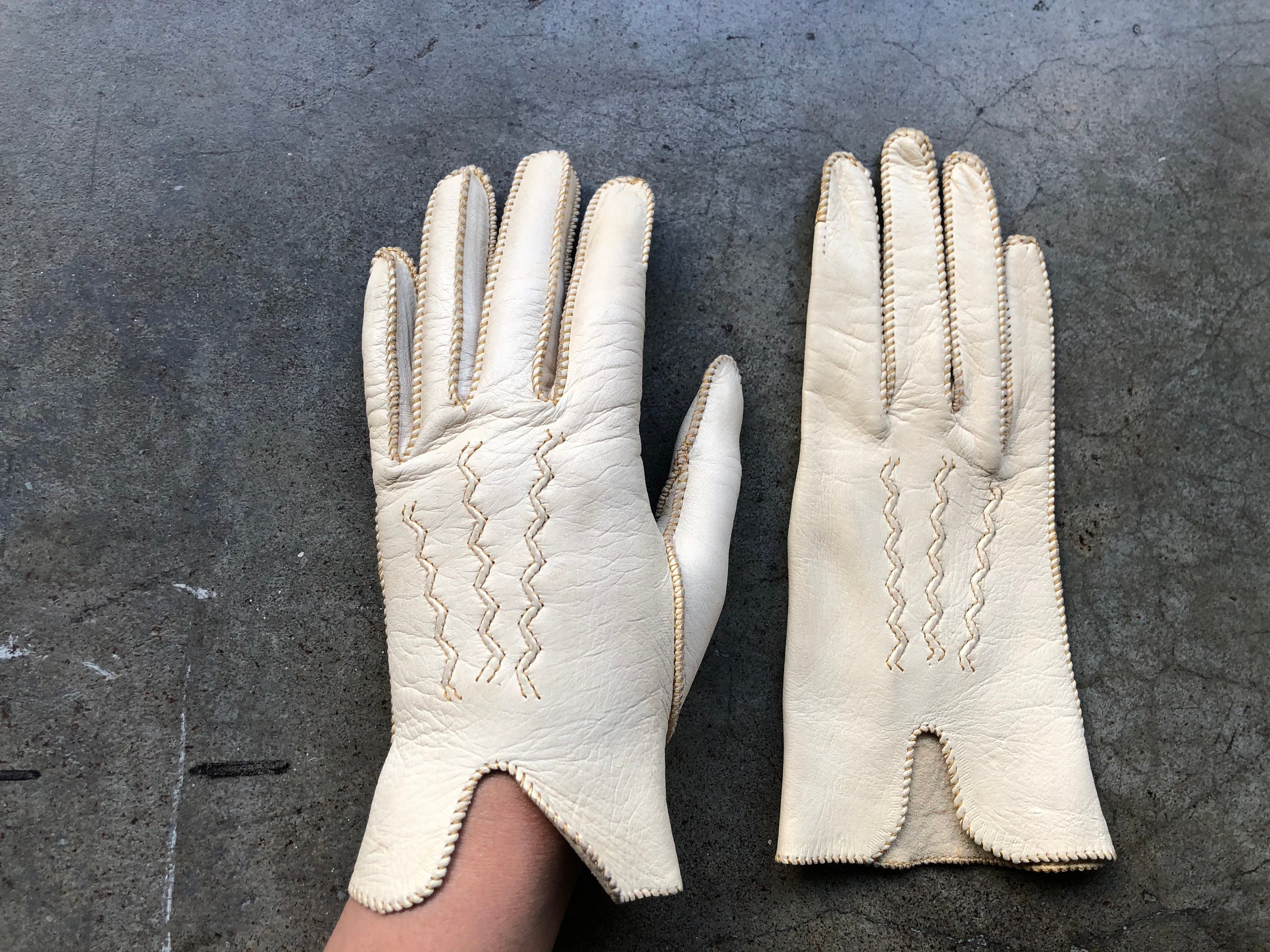 ヤ*ヌ様 60s vintage leather glove Black Leather Gloves White Edge + Top Stitch Accent Size 7