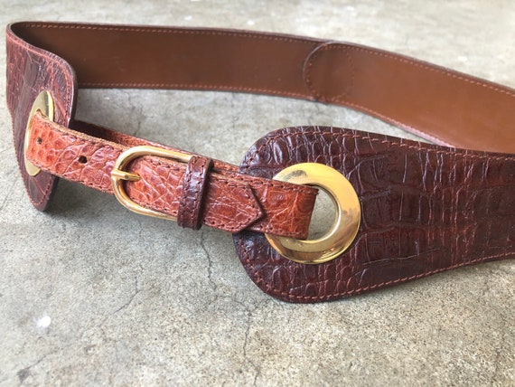 70s Brown Croc Embosed Wide Leather Kidney Belt W… - image 1