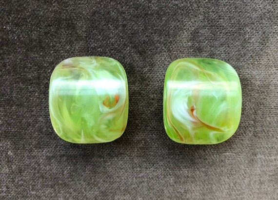 1960s Lucite Marbled Apple Juice Lime Green Chunk… - image 5