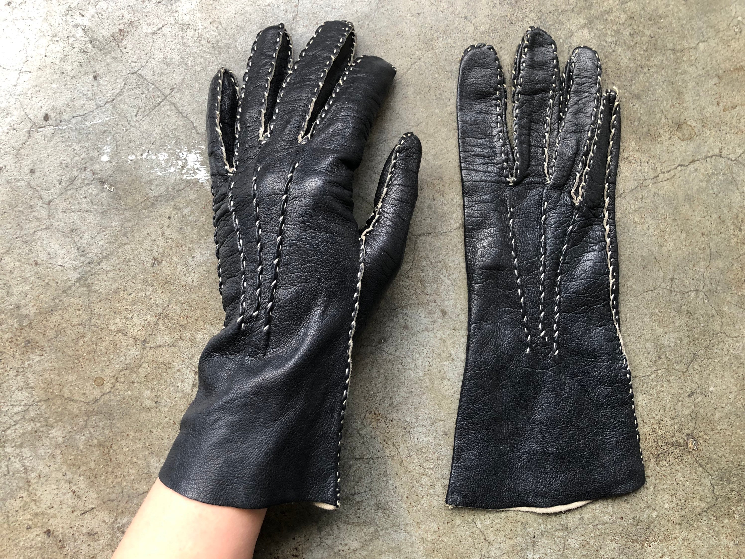 Hand Sewn Black Leather Wrist Gloves Vintage 1940s Handmade