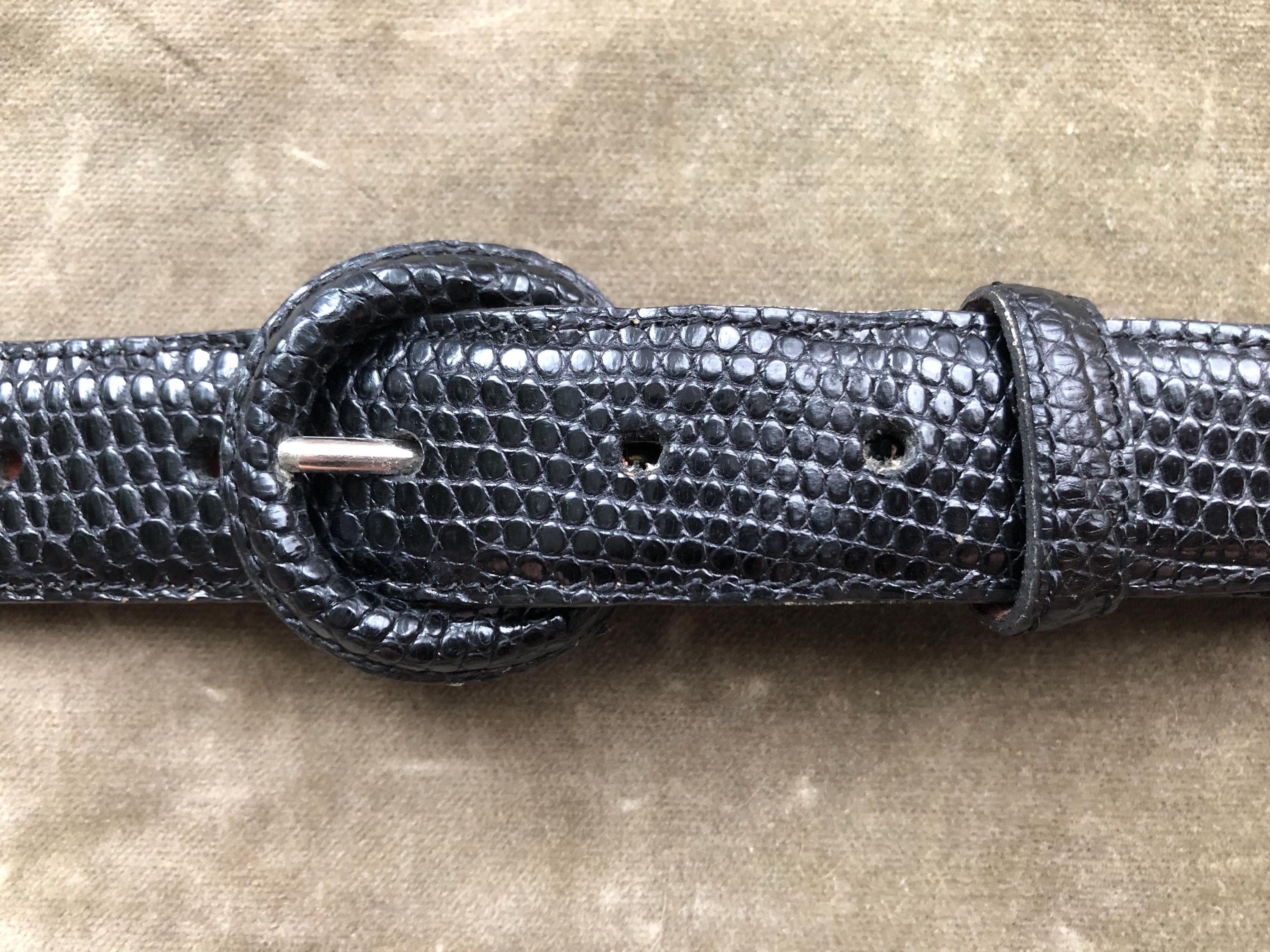 Chic 1990s Blue Lizard Skin Adjustable Belt W Heavy Gold Buckle Skinny Croc Lizard Reptile Embossed Polished Black Leather  main image 4