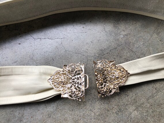 70s 80s Antique Style Silver Gold Lacy Floral Vic… - image 8