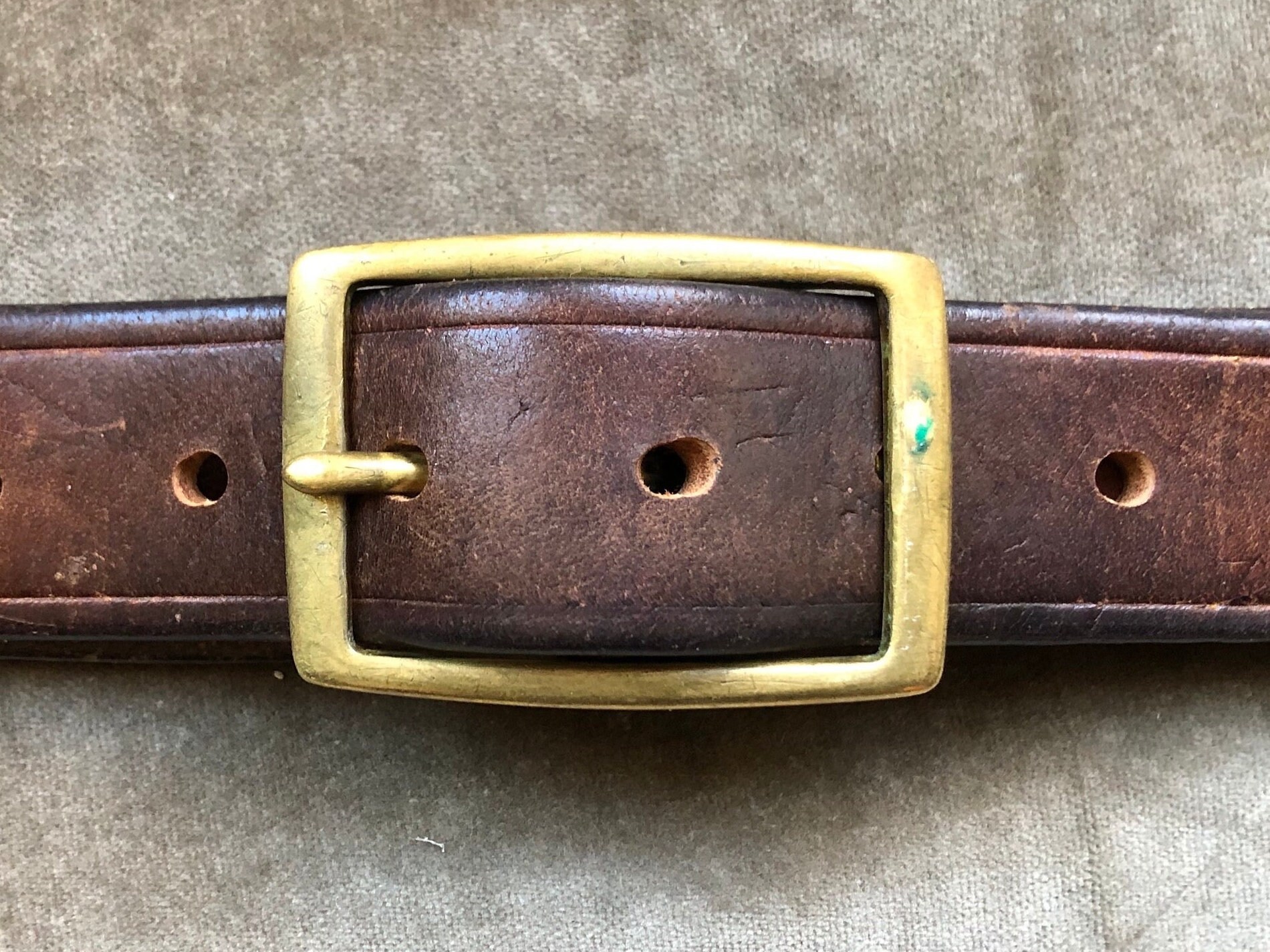 Vintage CARLISLE dark brown leather belt deals with maple leafs small