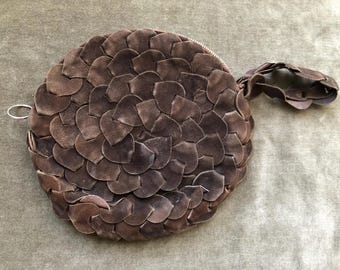 1960s 70s Soft Suede Leather Chainlink Woven Round Pouch Zip Bag Wristlet Wallet Bag Purse Brown Boho 60s 1970s Handbag Hippy Vintage Circle