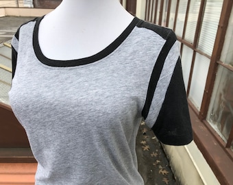Vintage Pilly Tomboy Cotton Poly Thin Knit Short Sleeve Striped T Shirt Ringer Top sz S M Gray Grey Black Womens 1990s 90s Victoria’s Secret