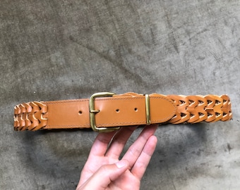 70s Tan Peanut Butter Brown Leather Woven Wide Belt Chain  display picture 2