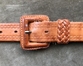 90s Skinny Black Croc Embossed Leather Western Boho Belt  display picture 3