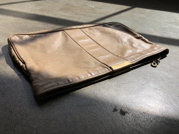 Vintage 70s Light Brown Beige Taupe Khaki Leather… - image 6