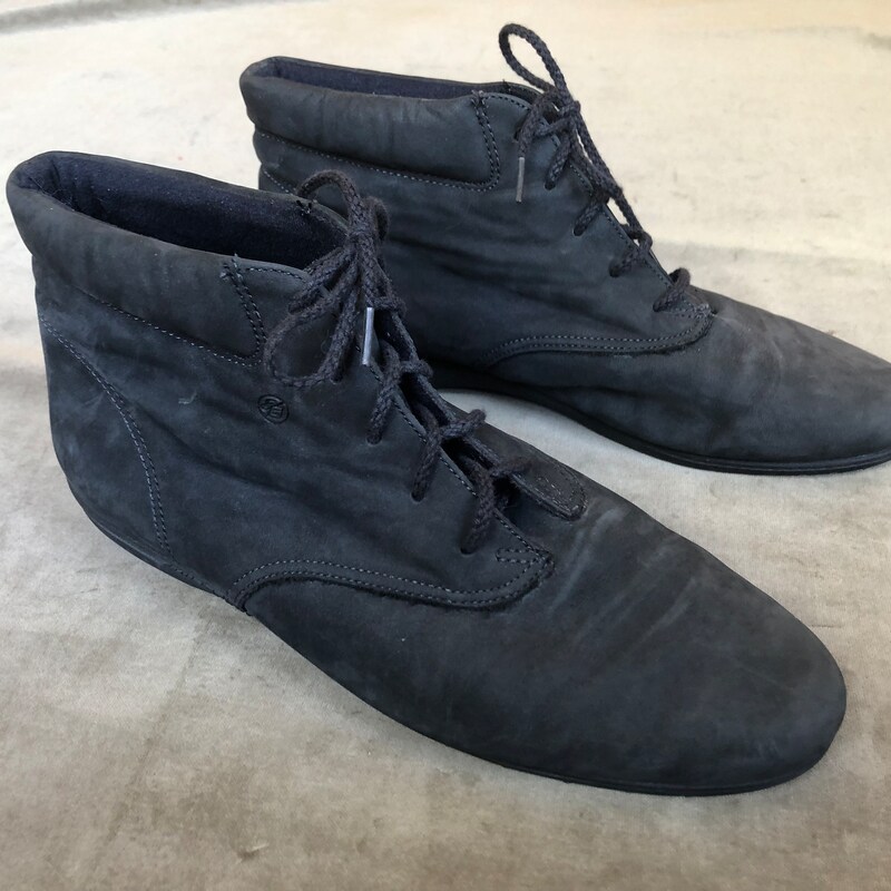 soft leather lace up ankle boots