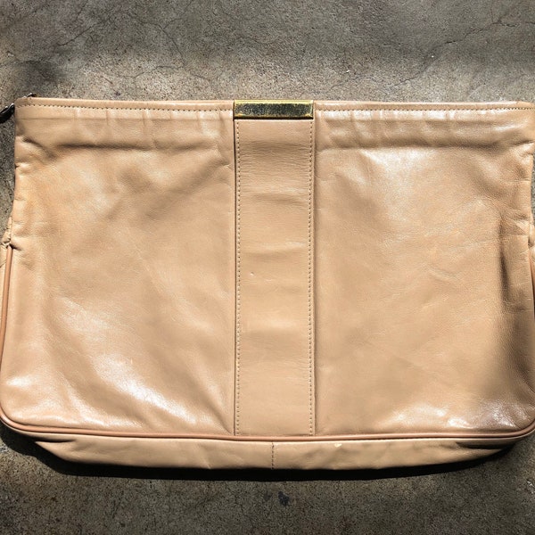 Vintage 70s Light Brown Beige Taupe Khaki Leather Envelope Zip TopPouch Purse Clutch Bag Boho Retro 1970s Letisse Purse Boho Chic Wallet Bag