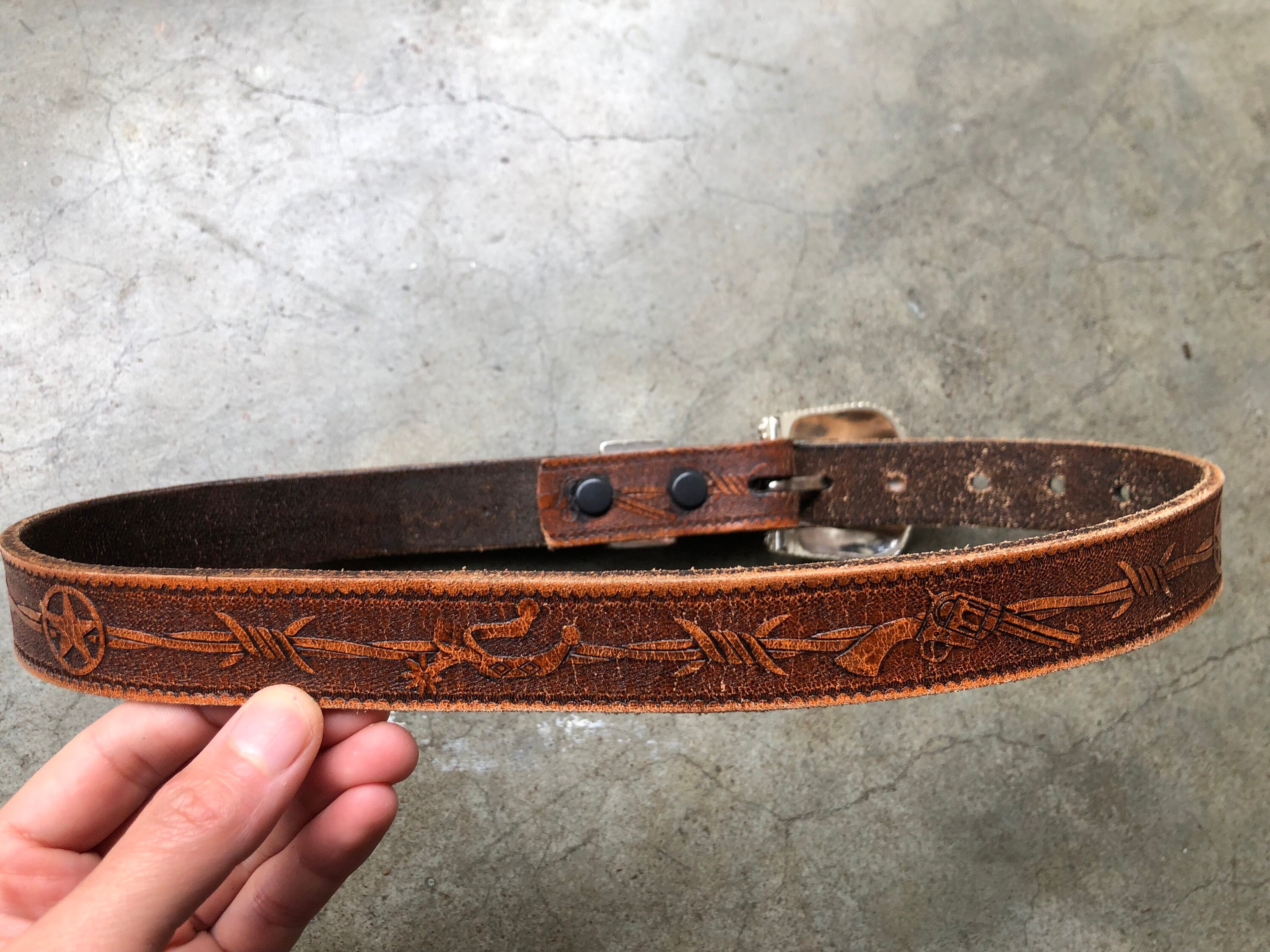 Cowboy Hand Gun Tooled Embossed Leather Rustic Novelty Brown  display picture 1
