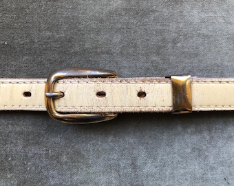 40s 50s Skinny Slim Cream Leather Belt XXS XS S 24 25 26 Waist Vintage Retro Stitch Gold Tone Steel Buckle 1940s 1950s Embossed Rustic Worn