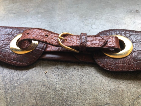 70s Brown Croc Embosed Wide Leather Kidney Belt W… - image 3