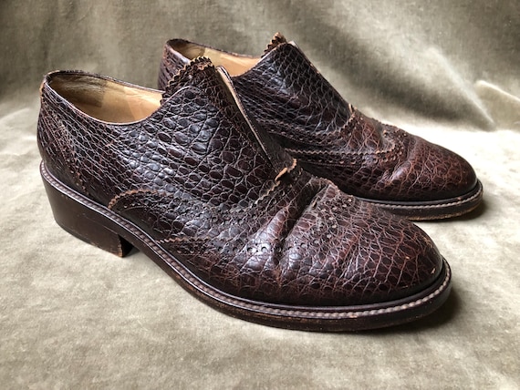 Calvin Klein Italy Round Toe Croc Embossed Leather Slip On Brogue Oxfords Flat Chunky Shoes Low Heel Womens US size 9 B Vintage Dark Brown