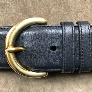 COACH Vintage Soft Black Glove Tanned Leather Belt Round Solid Brass Buckle Size M 28 29 30 Waist 1990s 90s Trouser Wide Belt USA y2k