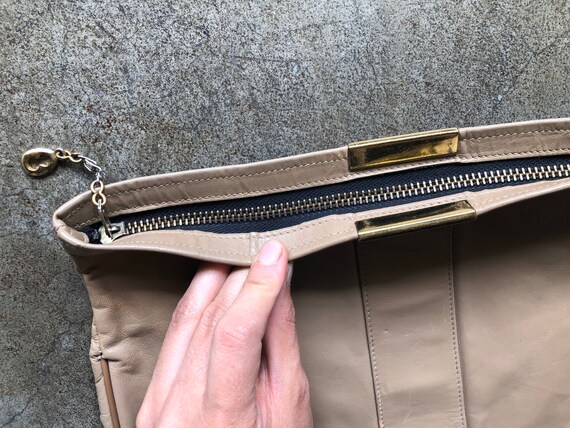 Vintage 70s Light Brown Beige Taupe Khaki Leather… - image 7