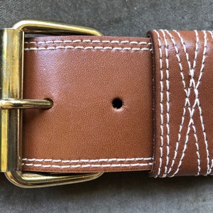 Wide Western Heavy Duty Thick Tan Brown Leather Contrast Stitching Belt S M 28 29 30 31 32 waist vintage 1990s 90s Southwestern Statement
