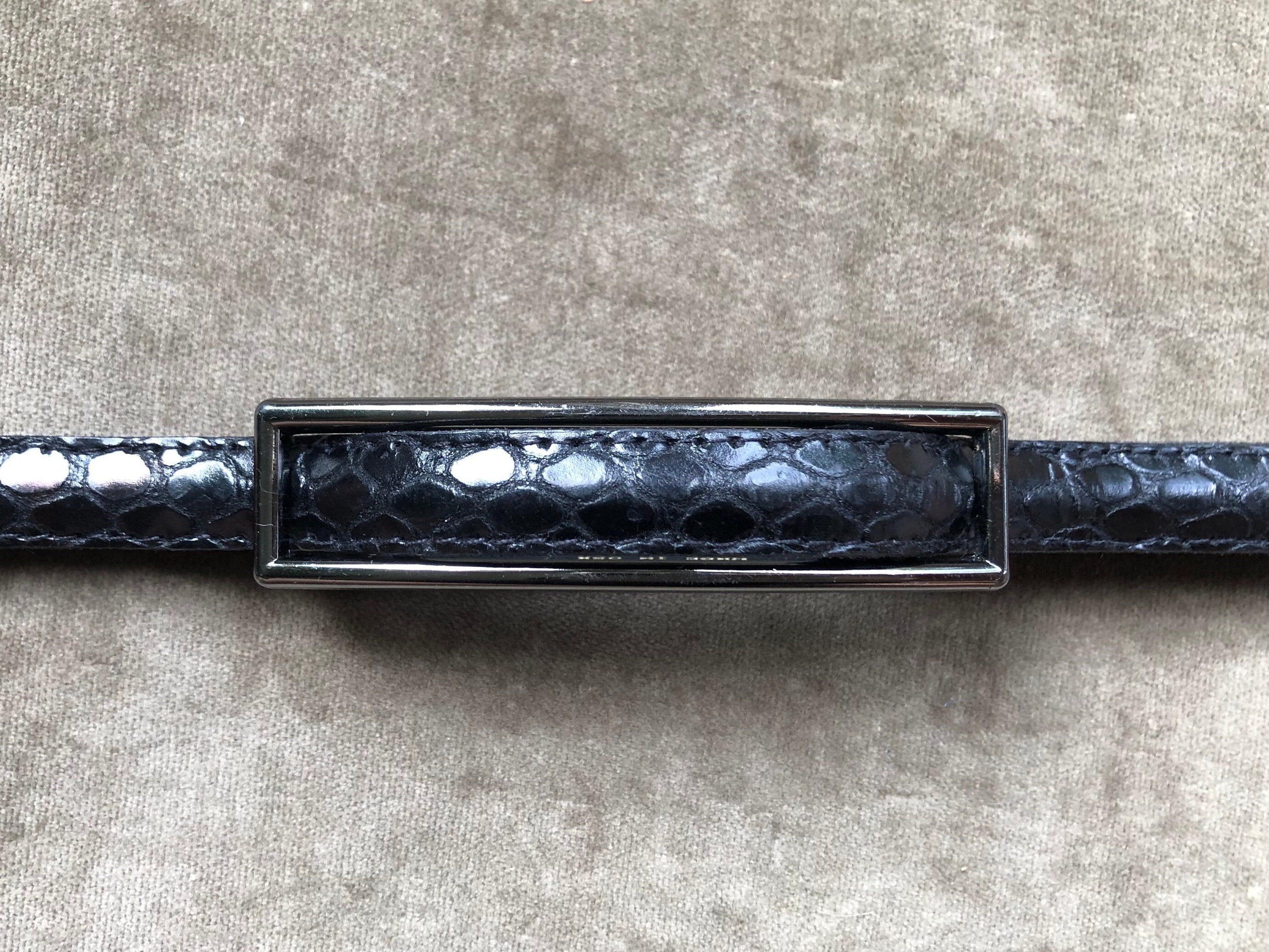 80s Super Skinny Snakeskin Embossed Shimmery Black Leather  display picture 2