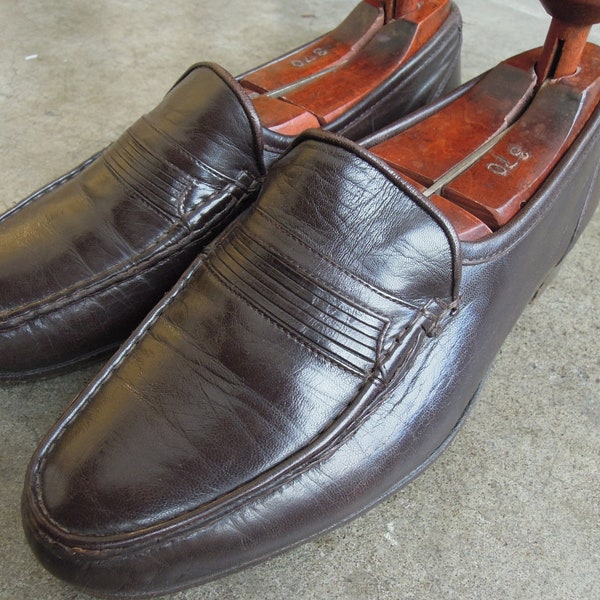 70s 80s Vintage Mens Bostonian Italian Dark Brown Leather Slip On Penny Loafers Mens Shoes Size 7 W Womens 8.5/9/9.5 1980s 1970s  Simple