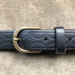 Skinny Western Thick Black Leather Belt Embossed Southwestern Fashion Unisex Vintage 1980s 1970s 30 32 34 36 Waist 80s 70s Tooled Boho Retro