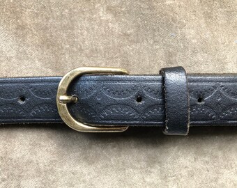 Skinny Western Thick Black Leather Belt Embossed Southwestern Fashion Unisex Vintage 1980s 1970s 30 32 34 36 Waist 80s 70s Tooled Boho Retro