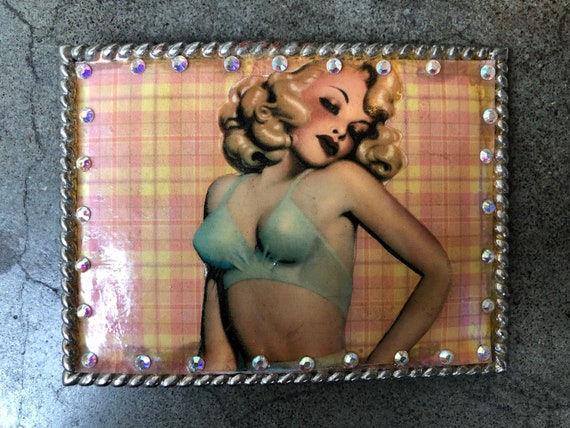 90s Handmade Pulp Pin Up Girl Collage Picture Bel… - image 2