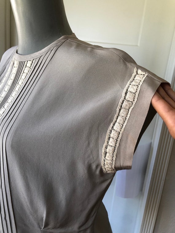 1940s 50s Light Gray Rayon Crepe Fitted Blouse Sh… - image 10
