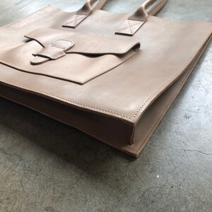 Perfect Thick Leather Smooth Simple Large Tote Work Office Bag Shoulder Purse Tan Khaki Beige Taupe Camel 1980s 80s 1970s 70s Vintage laptop image 3
