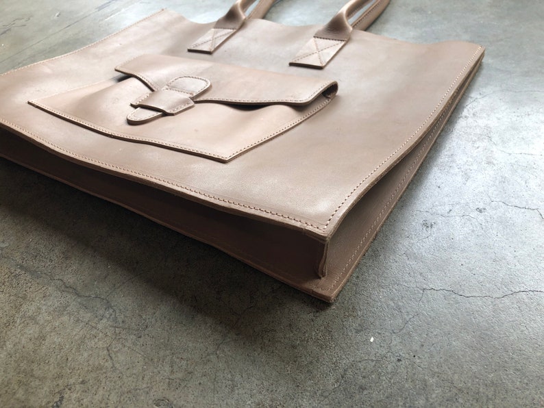 Perfect Thick Leather Smooth Simple Large Tote Work Office Bag Shoulder Purse Tan Khaki Beige Taupe Camel 1980s 80s 1970s 70s Vintage laptop image 3