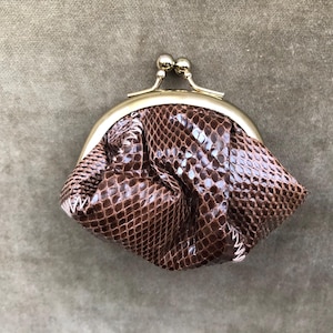 Minúsculo Wonton Couro de Cobra Genuíno Patchwork 70s 1980s Snap Pouch Bolsa de Moedas 1970s 80s Vintage Bolsa de Troco Pequena Mini Micro Cobra Marrom