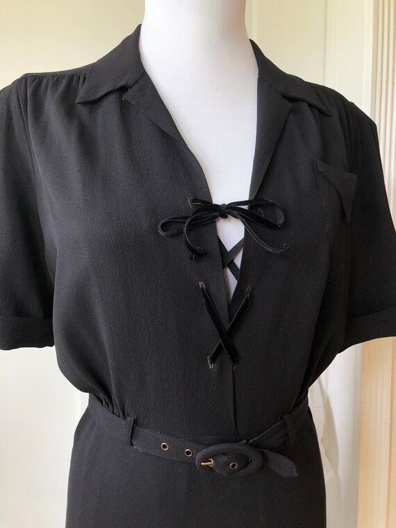 1940s Black Rayon Sexy Velvet Ribbon Crisscross L… - image 6