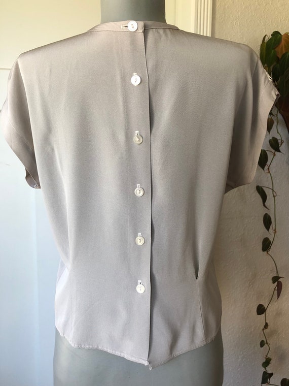 1940s 50s Light Gray Rayon Crepe Fitted Blouse Sh… - image 8