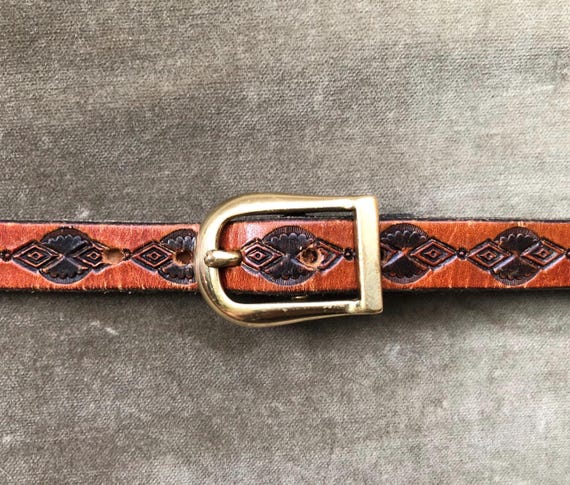 70s Skinny Floral Geometric Tooled Tan Thick Leather Belt  display picture 3
