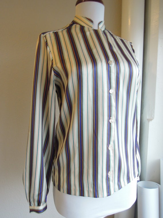 Vintage 70s satin White rainbow striped Retro Pol… - image 3