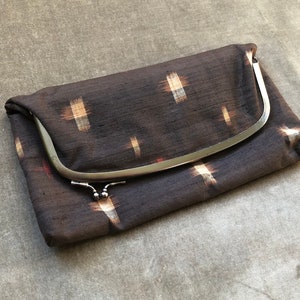 Vintage Japanische Dunkelbraun Slub Baumwolle Seide Leinen Kimono Stoff Foldover Clutch Snap Geldbörse Handtasche Handtasche 70er 1970er Jahre Asiatische Retro Tasche Japan