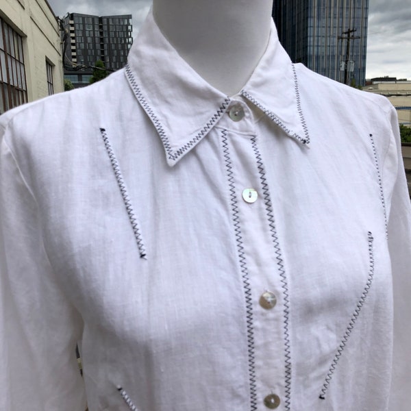 90s White Irish Linen Woven Button up Oxford Cutter Blouse Crop Sleeve 1990s Contrast Black Stitching Top Shirt Wmmens Vintage sz S Collared