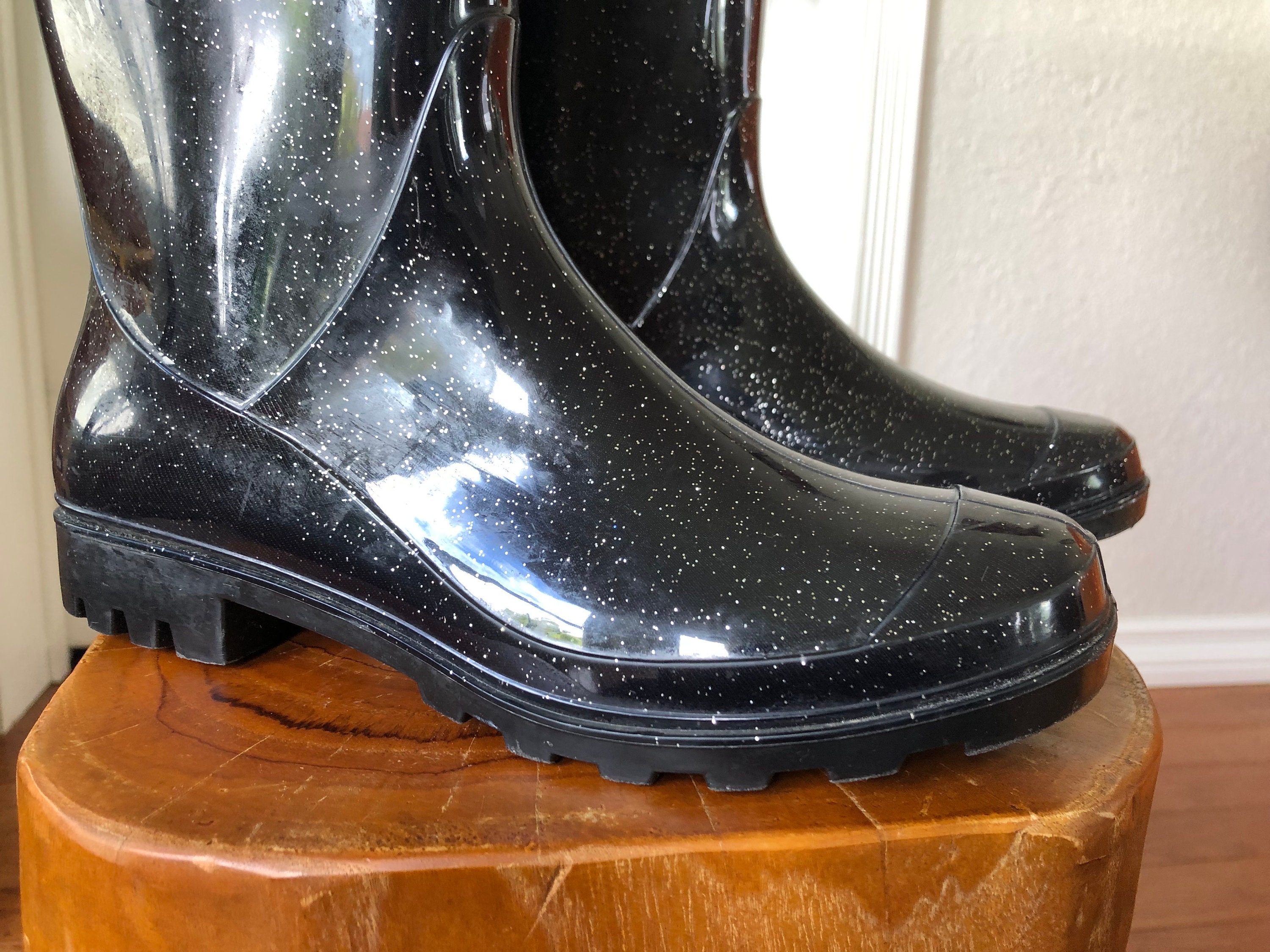 Black Glitter Mid Calf Rubber Waterproof Galoshes Rain Boots Womens Slip On Vintage 1990s 90s y2k Sparkly Size 7 7.5 8 Silver Patent Sparkle