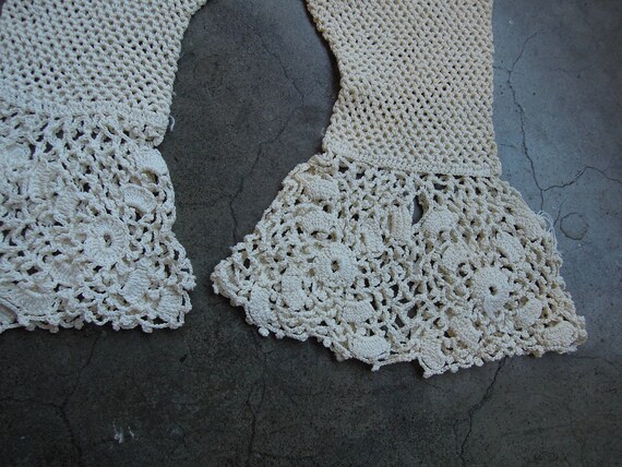 Antique Lace Crochet Gauntlet Ruffle Gloves Size … - image 7