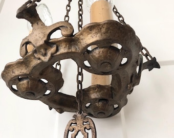Gehämmert Eisen 1920er Jahre 30er Jahre Antike Spanisch Revival Bronze Gothic 3 Kerze Elektrische Deckenhalterung Leuchte Hängende Kronleuchter-Anhänger Tudor