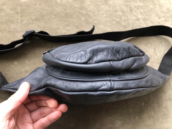 Dark Blue Gray Leather Fanny Pack 1980s 1990s Grab N Go Belt  display picture 3