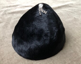 1950s 60s Black Wool Felted Furry Hat Fuzzy Fur Shag Cone Pointy Beehive Vintage 50s 1960s Fall Winter Cap Felt Made in Italy Italian Chic