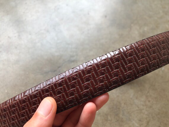 Saks Fifth Ave Brown Leather Belt Embossed Tooled Woven  display picture 2