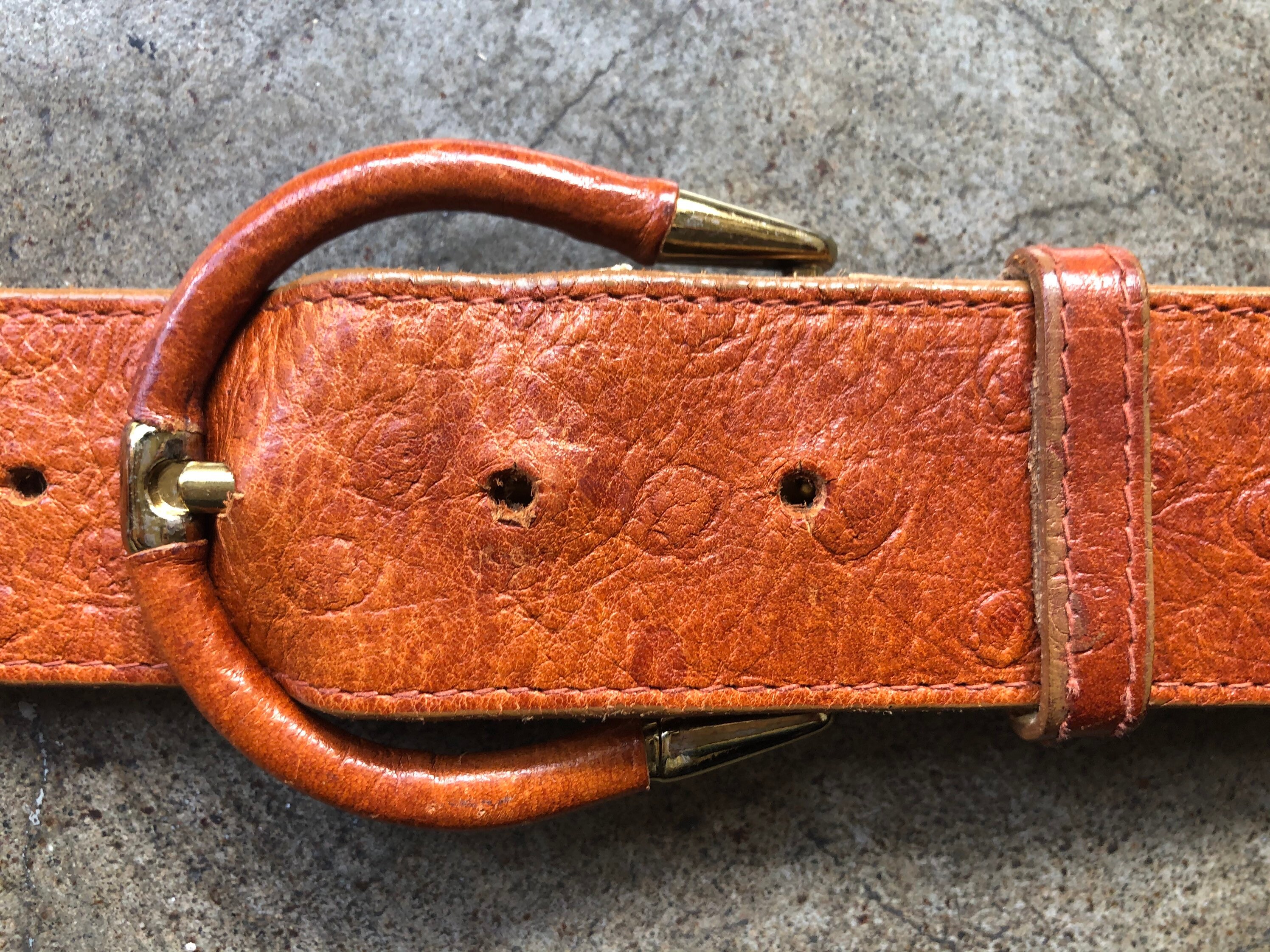 1970s Ostrich Bump Embossed Tan Cognac Brown Wide Leather  display picture 1