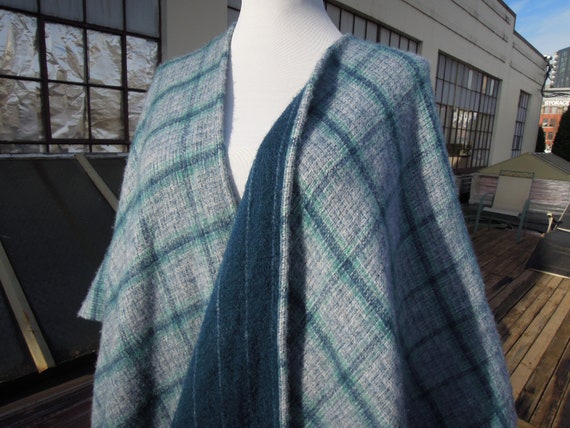 Vintage Wool Soft Blue Blanket Woven Poncho Vest Sweater Vintage Wool Soft Blue Blanket Woven Poncho Vest Sweater