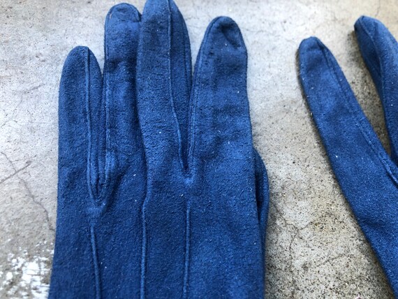 Antique Blue Suede Leather Gloves Size XS 6 6.25 … - image 9
