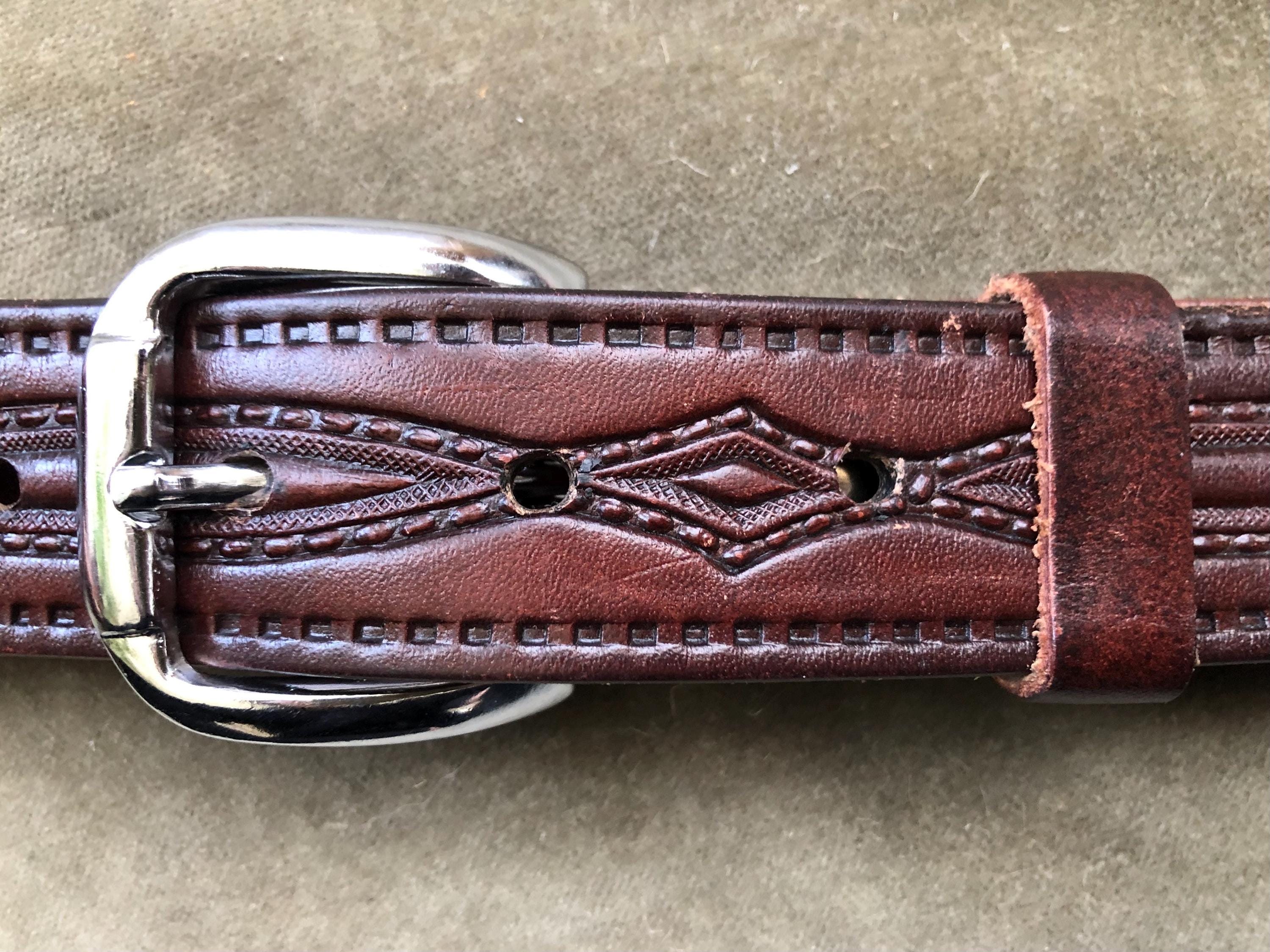 70s 80s Thick Dark Brown Tooled Leather Belt Heavy Duty  display picture 1