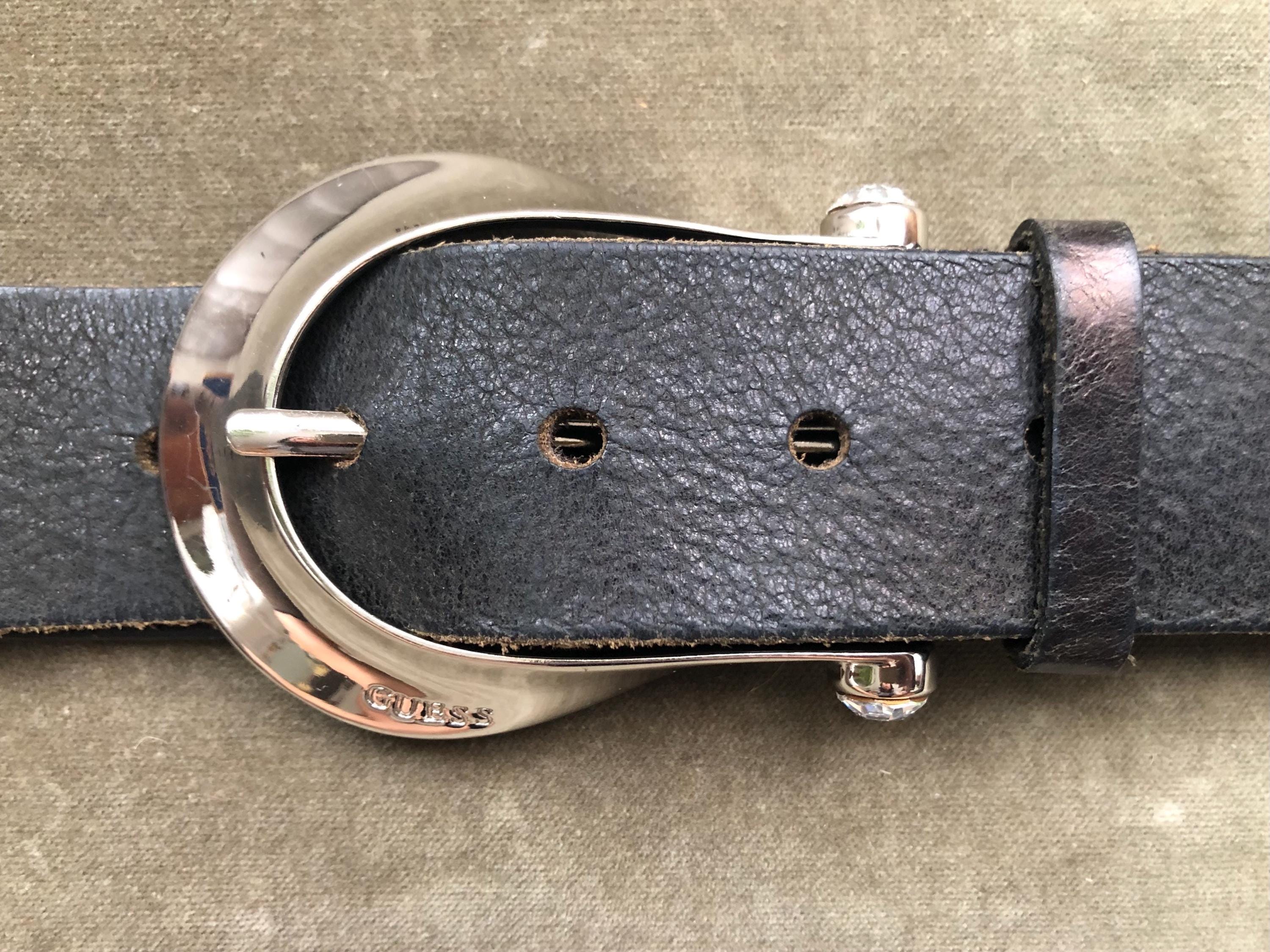 Guess ? USA Vintage Black Leather Belt Distressed Retro Silver Buckle Size M GUESS Black /Black Texture Reversible Belt w/ Metal Buckle  main image 3